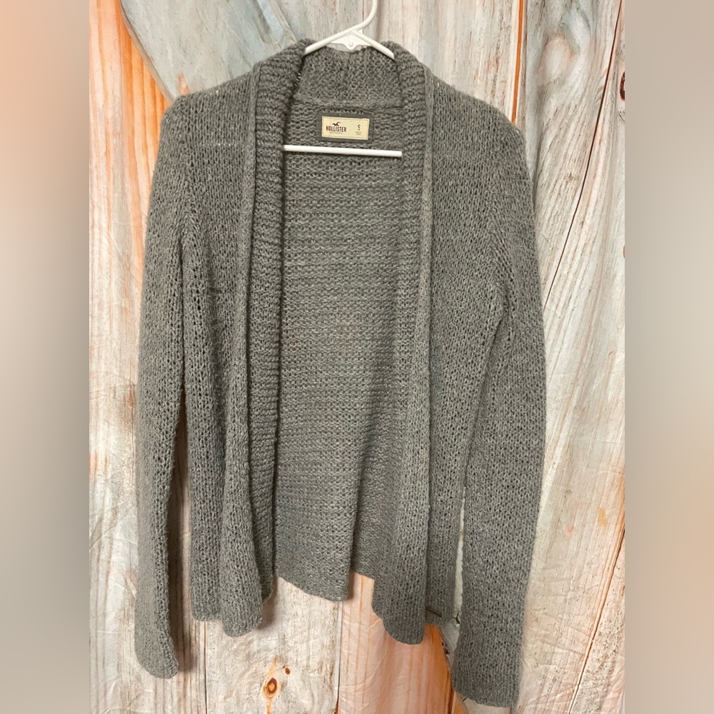 Hollister Cardigan Sweater size S